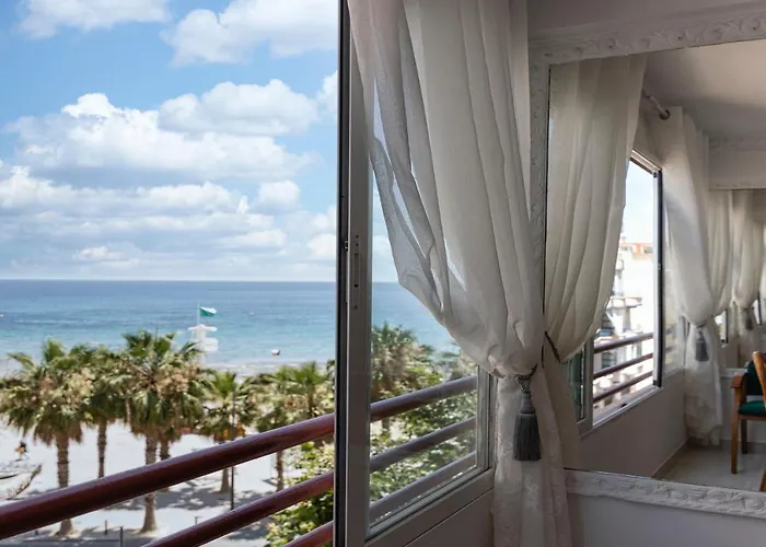 Versalles En Appartamento *